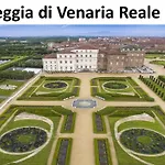 The Royal House - Un Passo Dalla Reggia /en-es-it * Venaria Reale